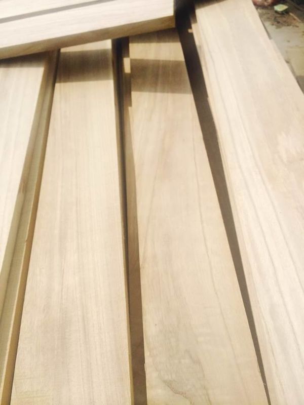 इनडोर ठोस लकड़ी के पैनल बर्च रंग सजावट प्राकृतिक पाउलाउनिया 100-2500 मिमी