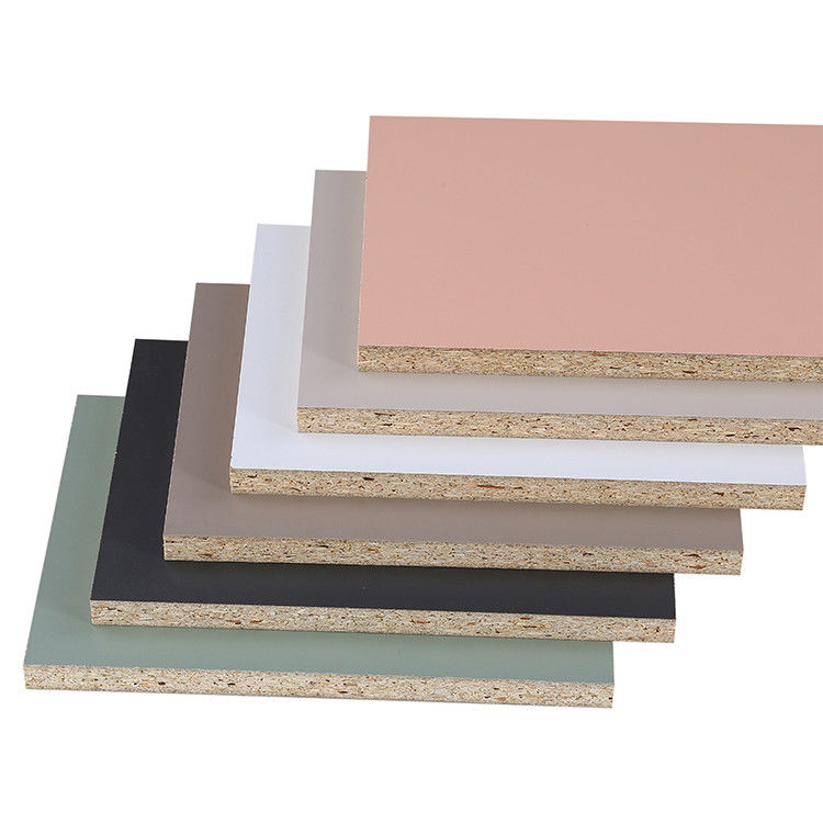 आंतरिक सजावट लकड़ी आधारित पैनल 18 मिमी सफेद मेलामाइन कण बोर्ड