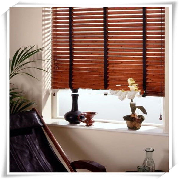 आउटडोर इलेक्ट्रिक कॉर्डलेस बांस विंडो ब्लाइंड्स की लंबाई 1.2M 1.8M