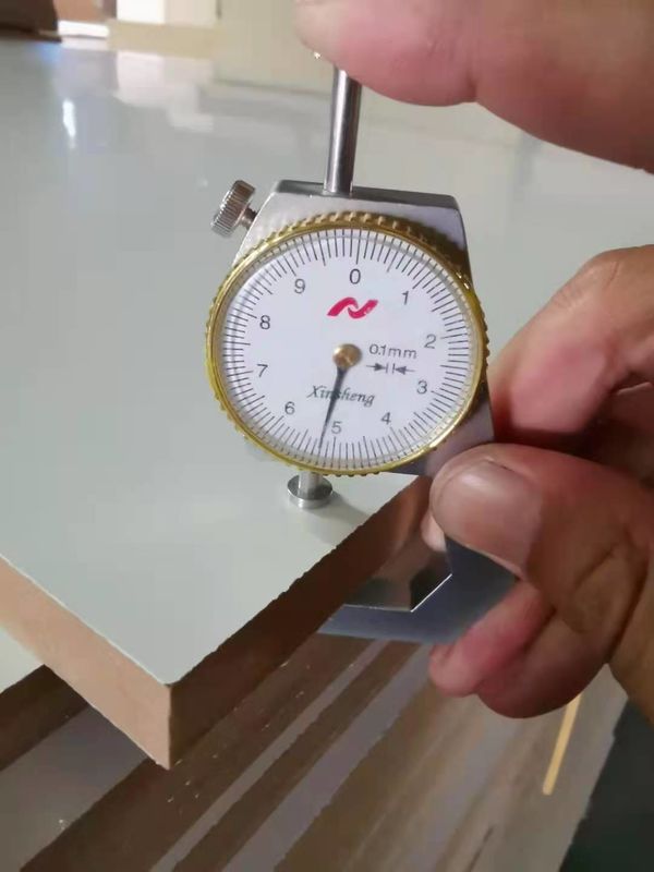 28 X 1160 X 2400 मिमी मरम्मत प्लाईवुड 19 या 21 प्लाई एंटी स्लिप