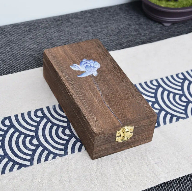 उपहार भंडारण के लिए अनुकूलित बहुरंगी पाउलोवनिया ठोस लकड़ी के आभूषण बॉक्स