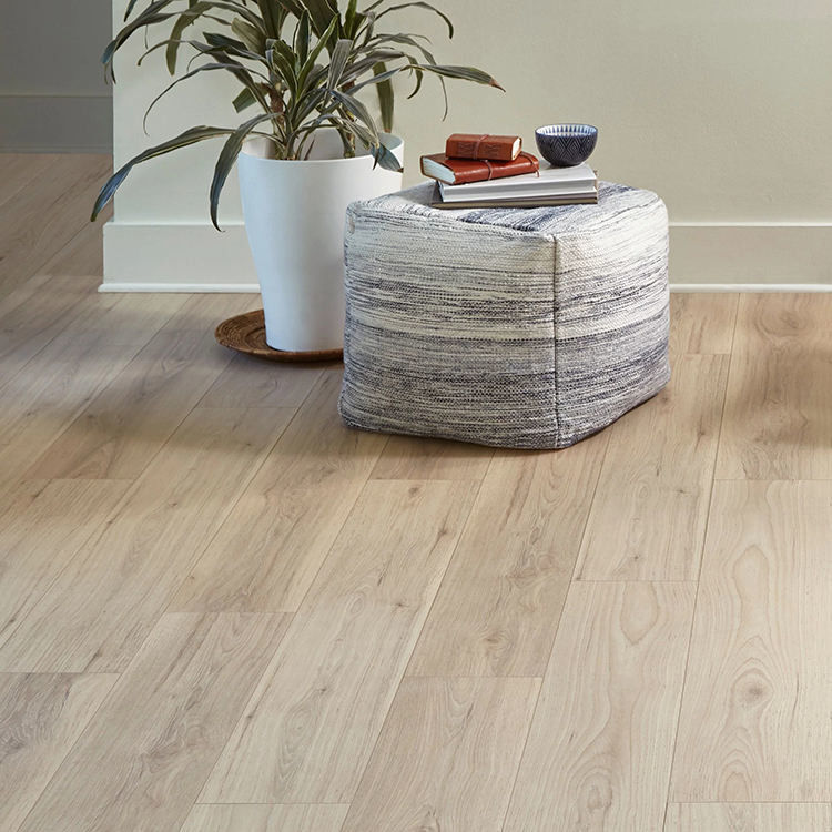 4 मिमी 5 मिमी 6 मिमी 7 मिमी 8 मिमी खरोंच प्रतिरोधी लक्जरी विनाइल मंजिल विनाइल तख्ते फर्श क्लिक लॉक जलरोधक एसपीसी फर्श