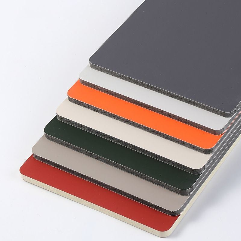 उच्च चमकदार लकड़ी की बनावट बांस लकड़ी का कोयला बोर्ड 3 डी पैनल बेडरूम की सजावट के लिए वैनर लकड़ी सजावटी