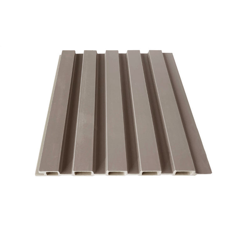 फ़ैक्टरी डायरेक्ट एंटीसेप्सिस डब्ल्यूपीसी वॉल पैनल, घर की छत, लिविंग रूम, वर्कशॉप, पार्क, अस्पताल के लिए फ़्लूटेड डिज़ाइन के साथ