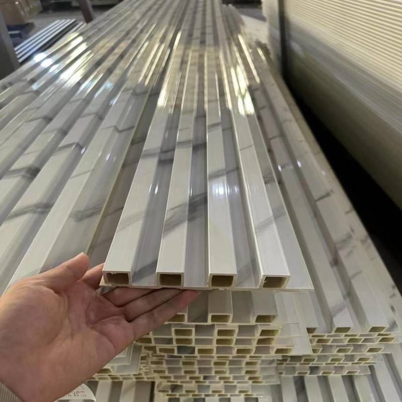 आधुनिक लकड़ी प्लास्टिक कंपोजिट डब्ल्यूपीसी वॉल पैनल बाथरूम इंटीरियर के लिए पीवीसी विकल्प