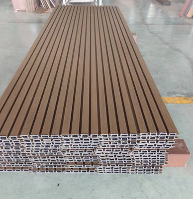 बाहरी आवरण ध्वनि प्रतिरोधी बाहरी प्लास्टिक मिश्रित उद्यान जलरोधी बाहरी ग्रूव लकड़ी साइडिंग